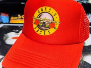 GORRA TRUCKER GUNS N´ ROSES LOGO (ROJA)
