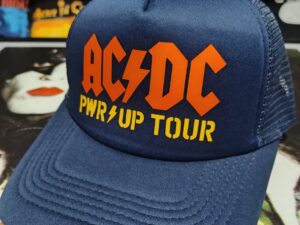 GORRA TRUCKER AC/DC (AZUL)